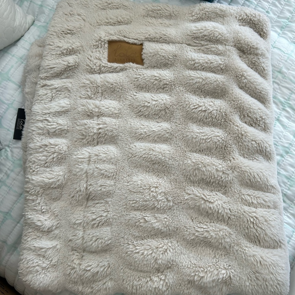 Lola Antique Ivory Baby Blanket